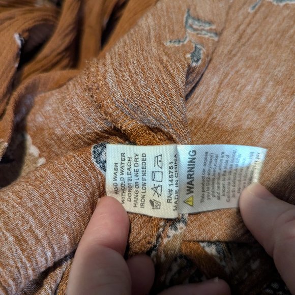 98. PEACH LOVE California Boho Floral Bell Sleeve Top – Medium - Picture 5 of 5